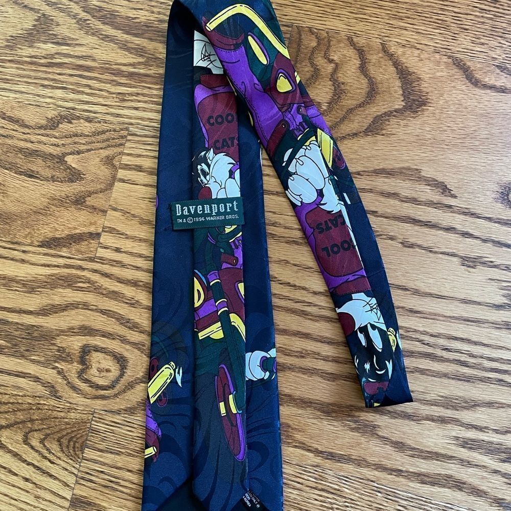 Warner Brothers Vintage Mens Tie by Davenport - Picture 2 of 4